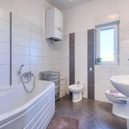 Laura By Interhome *